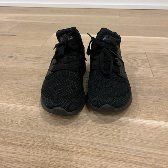 APL Sneakers - Picture 4 of 8